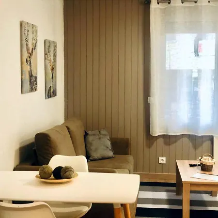 Placid Deluxe 3000 Apartment